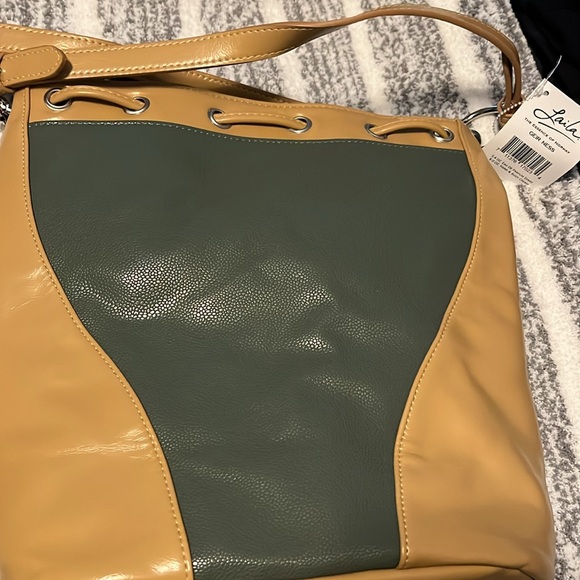 New crossbody purse - Picture 4 of 5